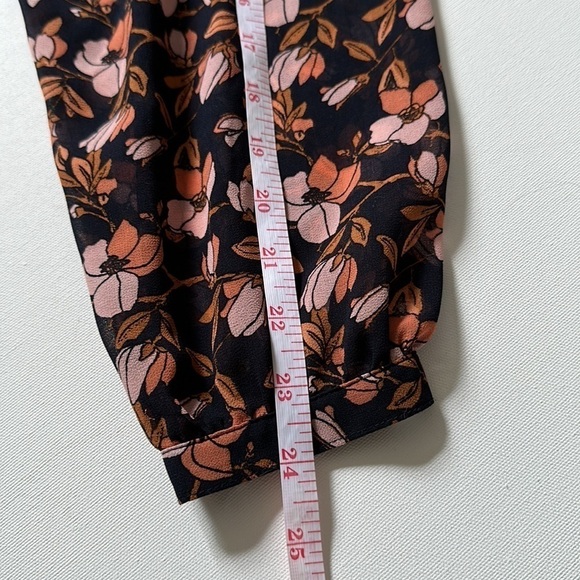 LOFT floral wide balloon sleeved blouse size M - Picture 11 of 13